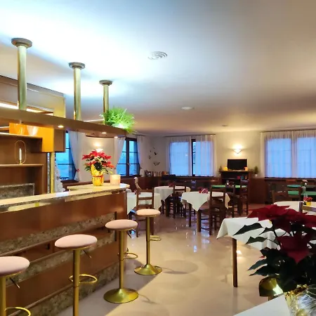 Il Castello 3* 포촐렌고